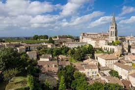 Déplacement en taxi pour aller visiter Saint Emilion du coté de Bordeaux